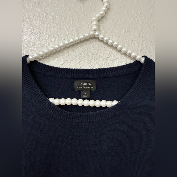 J. Crew Midweight cashmere crewneck sweater Size L Navy Blue - Picture 3 of 8